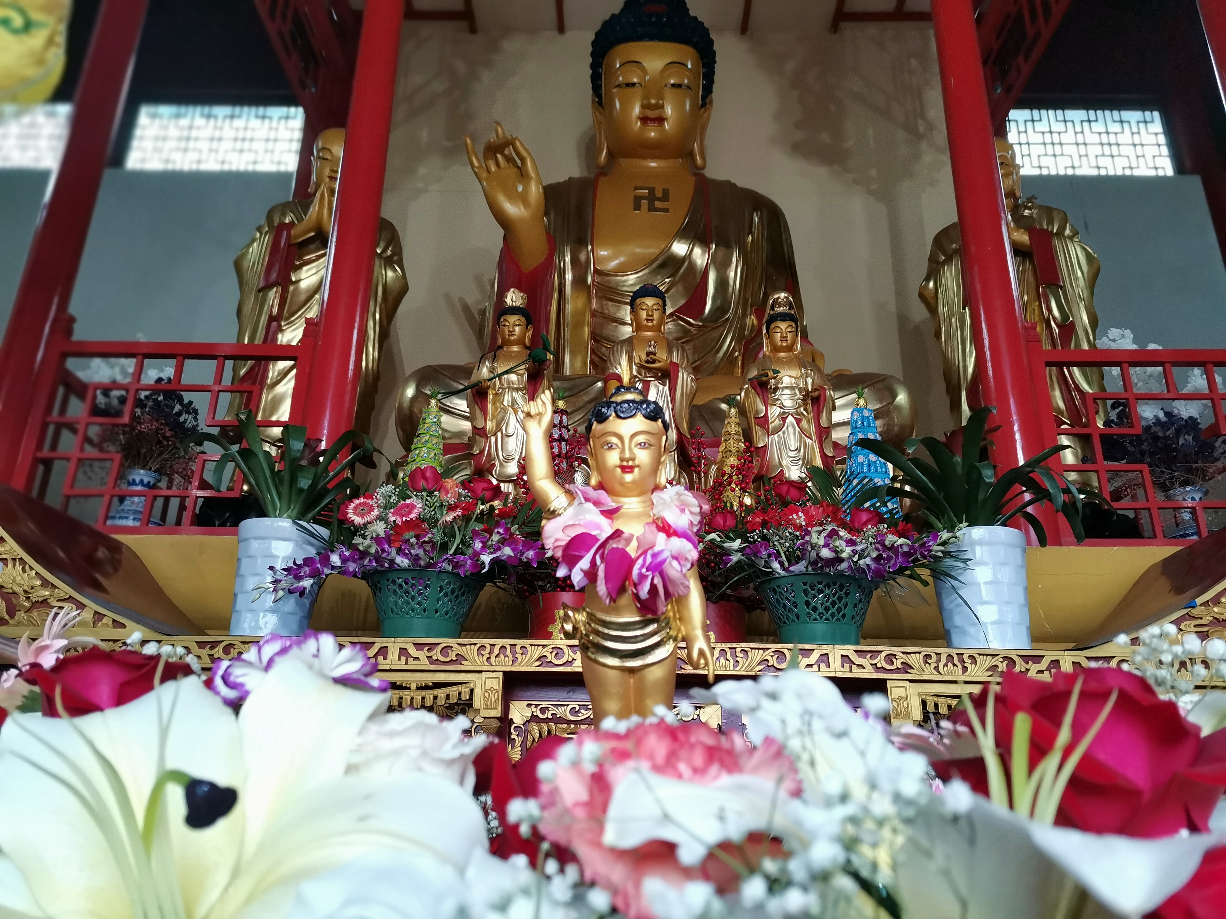 豪彩释迦牟尼佛圣诞法会圆满