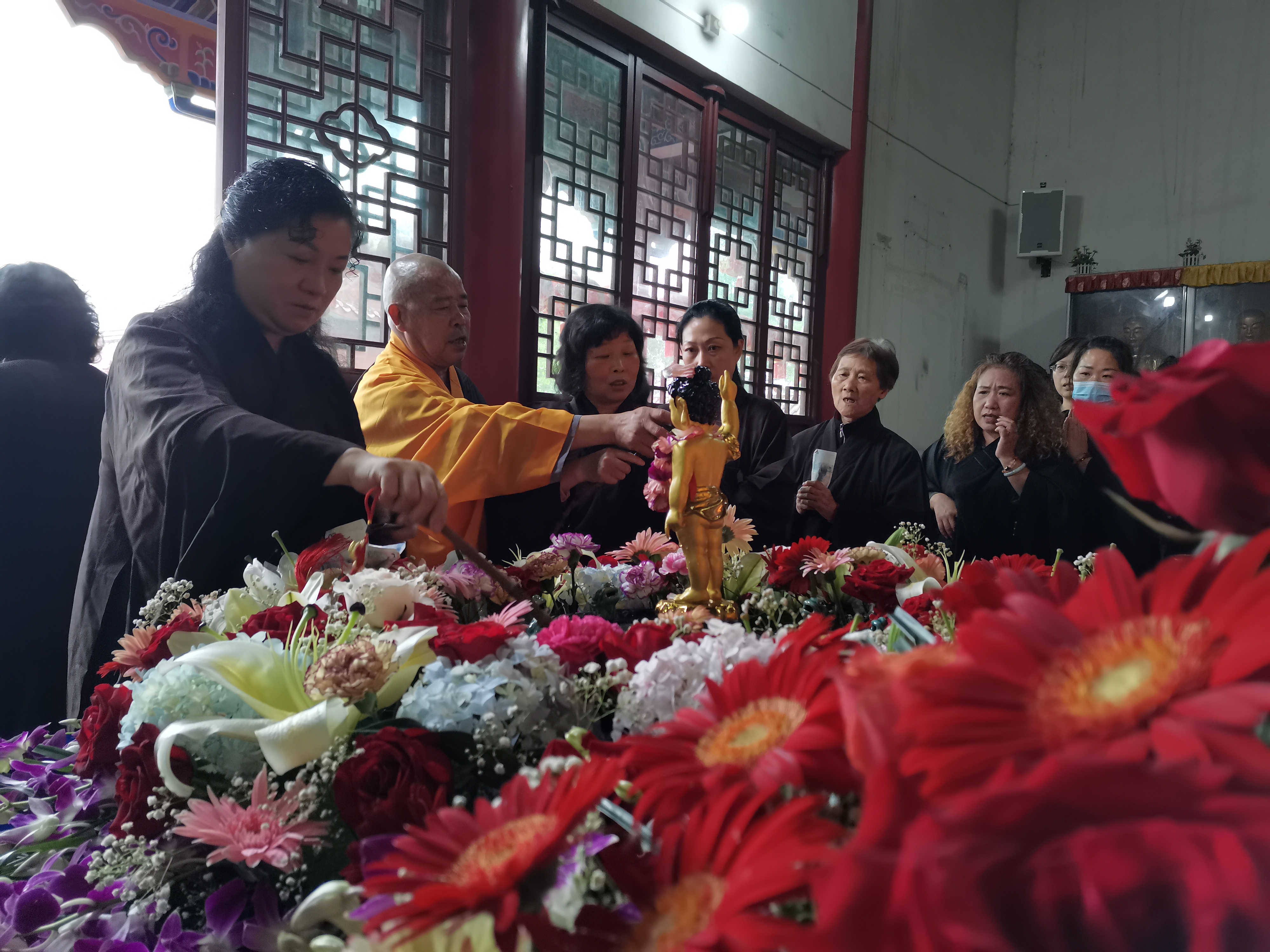 豪彩释迦牟尼佛圣诞法会圆满